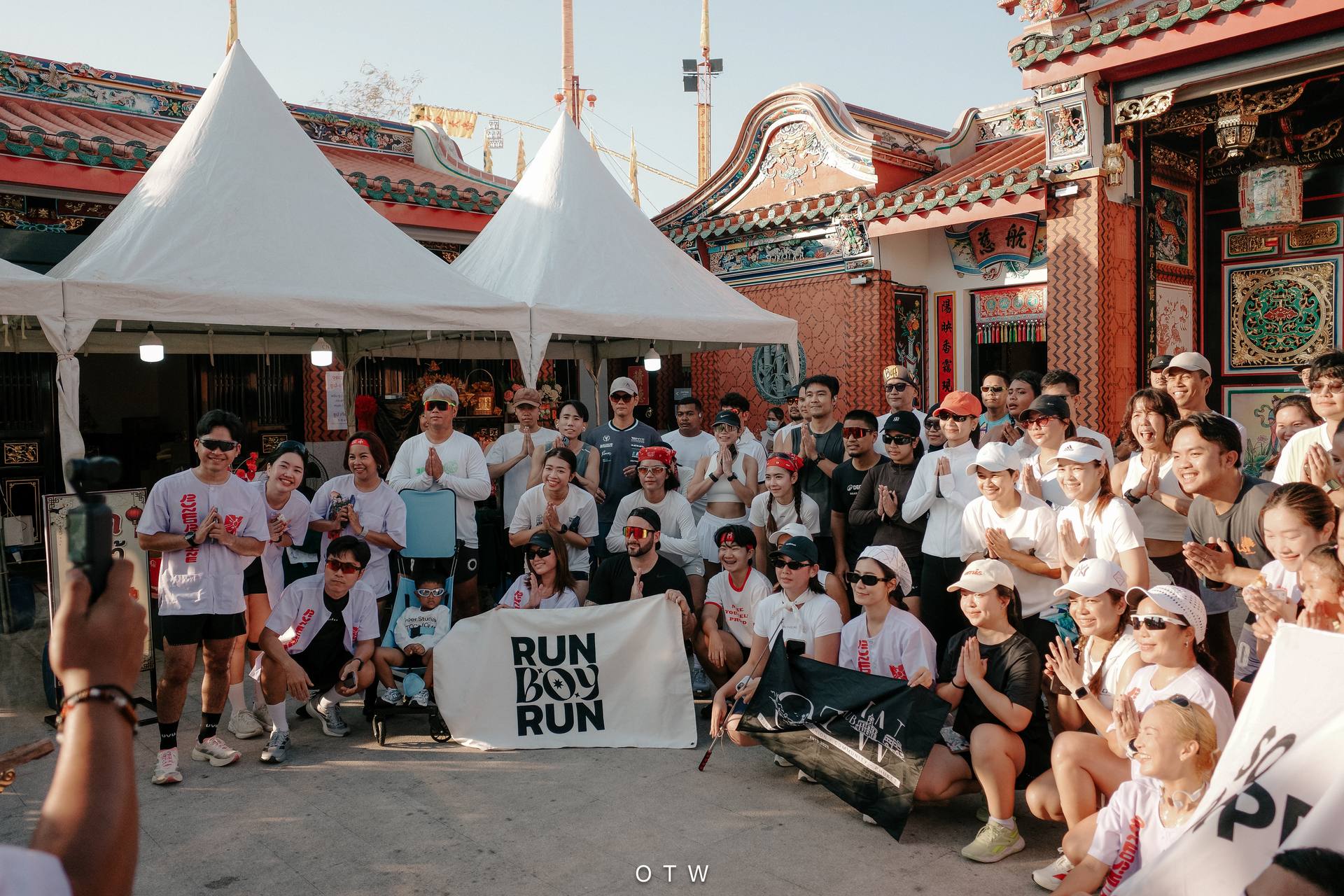On The Way Run Club Phuket Run For Shine